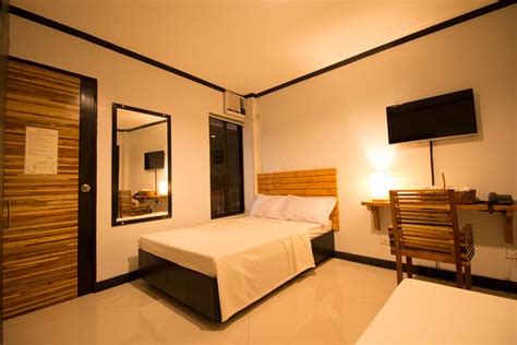 Mahogany Tourist Inn, Bacolod: Hotel Reviews, Rooms & Prices.